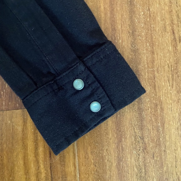 NWOT Levi’s Snap-Front Denim Dress, Size S - Picture 5 of 7